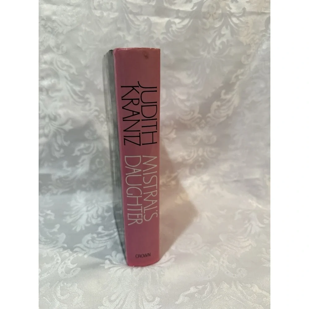 Mistrals Daughter: Vintage 1982,‎ By Judith Krantz,